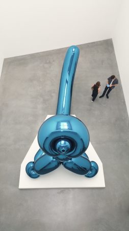 Jeff Koons Balloon Monkey @ Damien Hirst Newport Street Gallery - Chris Billington 2016